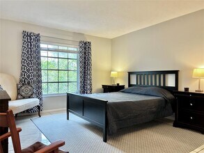 2271 NE 68th St in Fort Lauderdale, FL - Building Photo - Building Photo