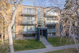 1524 15th Ave SW in Calgary, AB - Building Photo