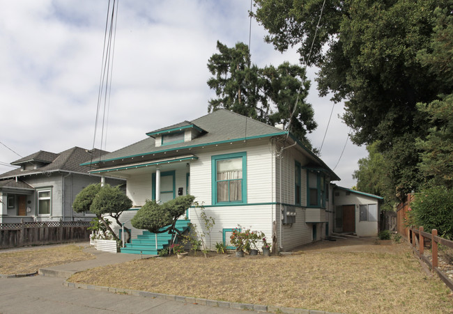 671-675 S 10th St in San Jose, CA - Foto de edificio - Building Photo