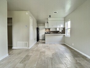 6116 S Madison Plz, Unit A in Tulsa, OK - Building Photo - Building Photo