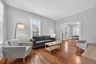 716 Coit Ave NE in Grand Rapids, MI - Building Photo - Building Photo