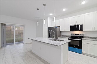 1985 W Corrine St in Citrus Springs, FL - Building Photo - Building Photo