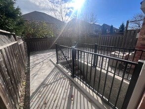 3896 Skyview St in Mississauga, ON - Building Photo - Building Photo