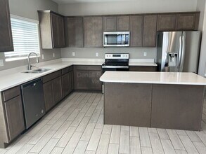 8213 S 45th Ave in Phoenix, AZ - Building Photo - Building Photo