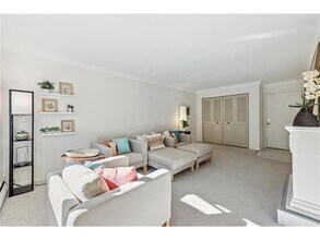 1540 Ashland Ave, Unit 12 in St. Paul, MN - Building Photo - Building Photo