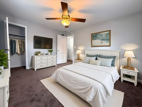 211 Spencer St in Naugatuck, CT - Building Photo - Building Photo