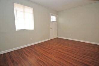 903 Central Dr in West Columbia, SC - Building Photo - Building Photo