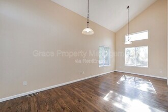 19402 E Hamilton Pl in Aurora, CO - Building Photo - Building Photo