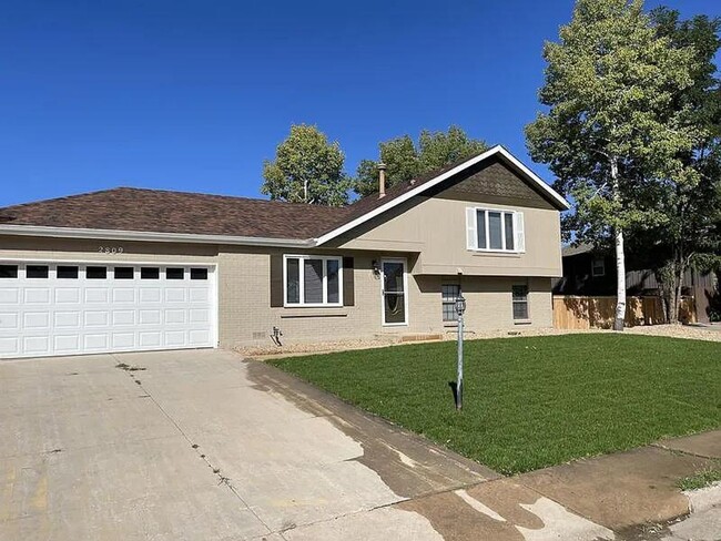 property at 2809 Glendevey Dr