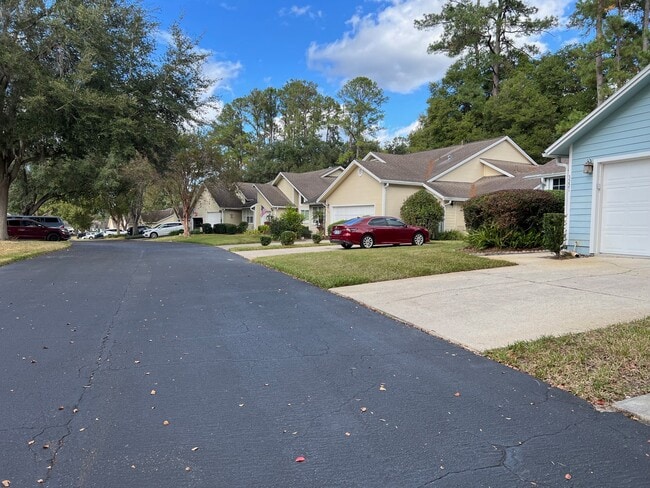 3211 NW 103rd Dr in Gainesville, FL - Building Photo - Building Photo