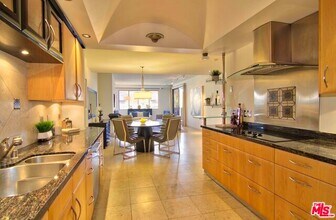 1118 3rd St, Unit 504 in Santa Monica, CA - Foto de edificio - Building Photo