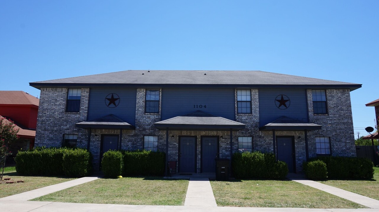 1104 Leslie Cir in Killeen, TX - Building Photo