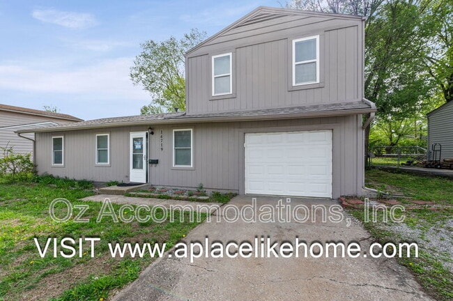 property at 14719 Bellaire Ave