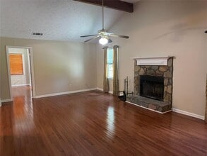 625 Locust Rd in Locust Grove, GA - Building Photo - Building Photo