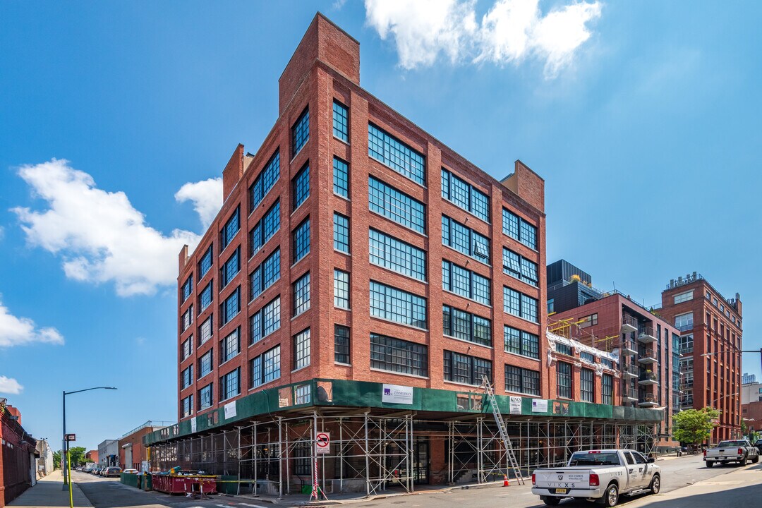 Kirkman Lofts in Brooklyn, NY - Foto de edificio