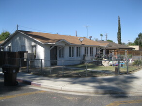 822 E Date St in Hemet, CA - Building Photo - Building Photo