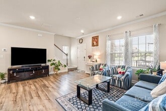 613 Cedar Knoll Cir in Pineville, NC - Building Photo - Building Photo