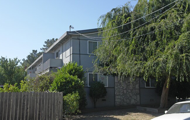 2291 Cuadra Ct in Pinole, CA - Foto de edificio - Building Photo