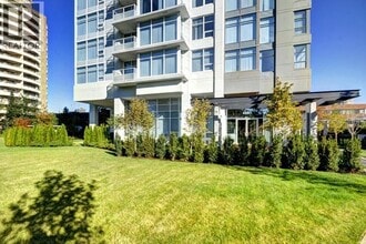 4880 Bennett St in Burnaby, BC - Building Photo - Building Photo