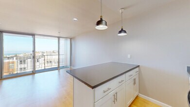 653 Kansas St-Unit -406B in San Francisco, CA - Building Photo - Building Photo