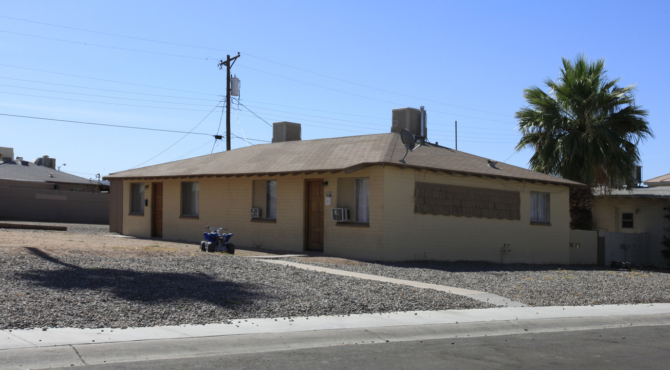 1207-1221 N 49th St in Phoenix, AZ - Building Photo