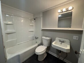 214 Ave C in Lindale, GA - Building Photo - Building Photo