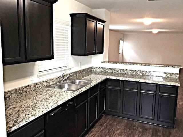 7315 Bowdre in San Antonio, TX - Foto de edificio - Building Photo