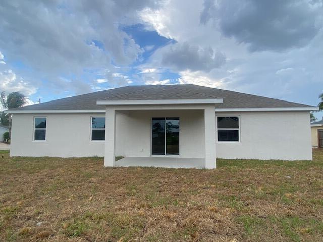 483 SE Sunnydale Ln in Port St. Lucie, FL - Building Photo - Building Photo