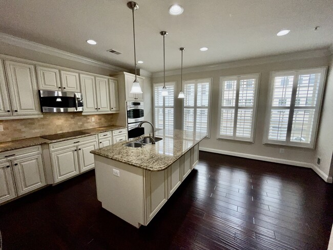 619 Sprintsail Way in Oxon Hill, MD - Building Photo - Building Photo