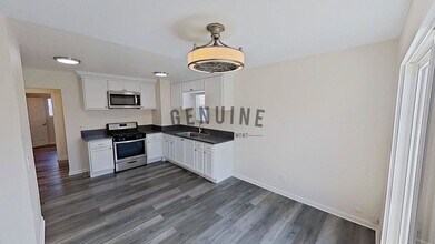 2180 Placentia Ave in Costa Mesa, CA - Building Photo - Building Photo