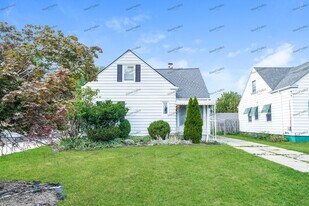 27371 Forestview Ave in Euclid, OH - Building Photo