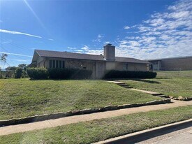 14046 Rolling Hills Ln in Dallas, TX - Building Photo