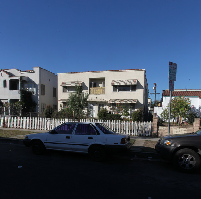 1179 N New Hampshire Ave in Los Angeles, CA - Building Photo - Building Photo