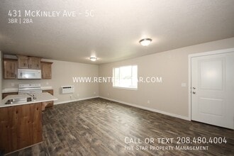 Sunnyside Place in Pocatello, ID - Foto de edificio - Building Photo