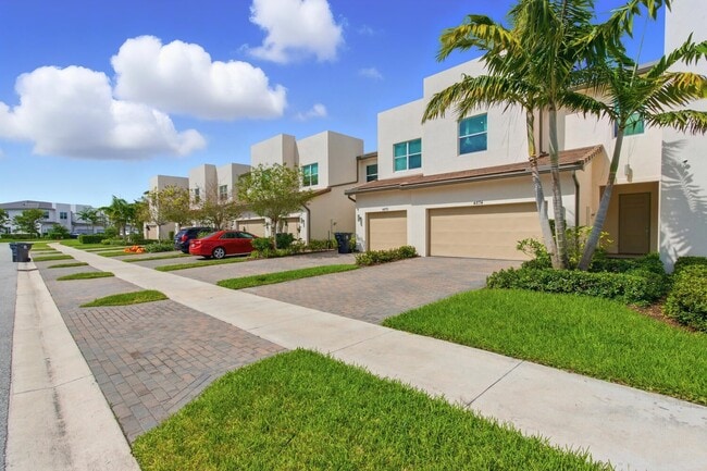 4874 Navali Dr in Wellington, FL - Building Photo - Building Photo