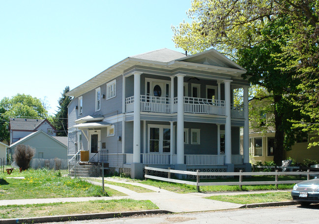 1119 W Augusta Ave in Spokane, WA - Building Photo - Building Photo