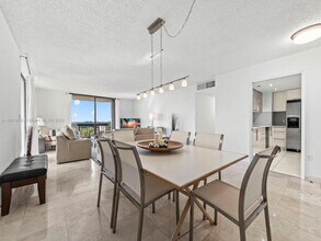 600 Biltmore Way in Coral Gables, FL - Building Photo - Building Photo