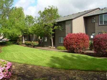Westlawn Terrace in Portland, OR - Building Photo
