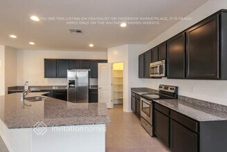 1270 E Palomino Way in San Tan Valley, AZ - Building Photo - Building Photo