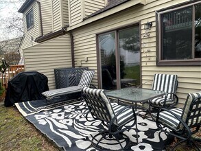 36 Sycamore Ct in Woodbury, NY - Building Photo - Building Photo