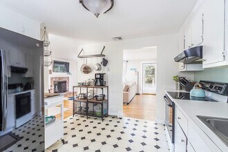 67 Old Post Rd in Barnstable, MA - Building Photo - Building Photo