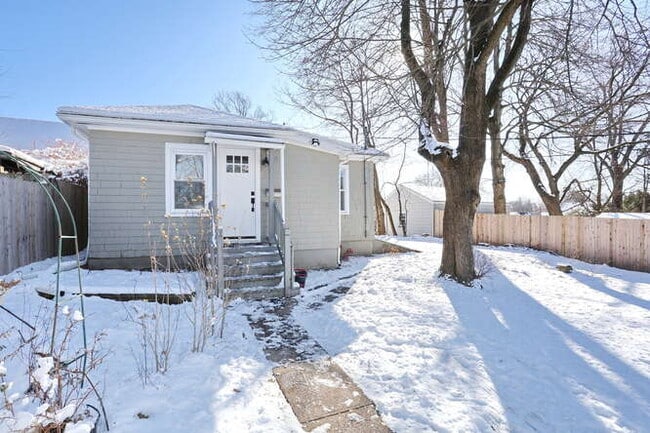 31 Rea Ave, Unit 31 Rea Ave