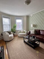 210 Winthrop Rd in Brookline, MA - Building Photo