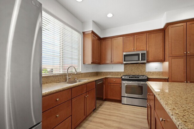 13145 Michael Monsoor Ct in Garden Grove, CA - Building Photo - Building Photo