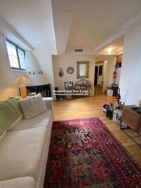 141A Revere St in Boston, MA - Building Photo