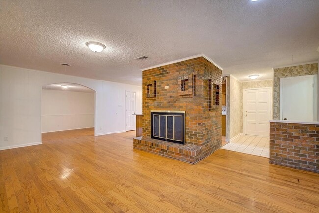 106 Jefferson Ave in Desoto, TX - Building Photo - Building Photo