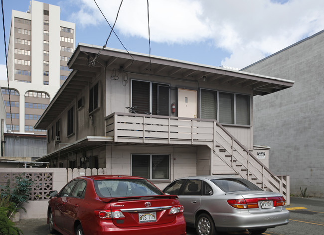 1314 Liona St in Honolulu, HI - Building Photo - Building Photo