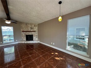 904 Dale Dr in San Marcos, TX - Building Photo - Building Photo