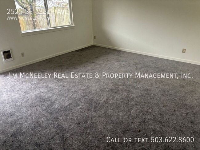 2525 SE 138th Ave in Portland, OR - Building Photo - Building Photo