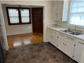 1307 Badger Ave in Eau Claire, WI - Building Photo - Building Photo